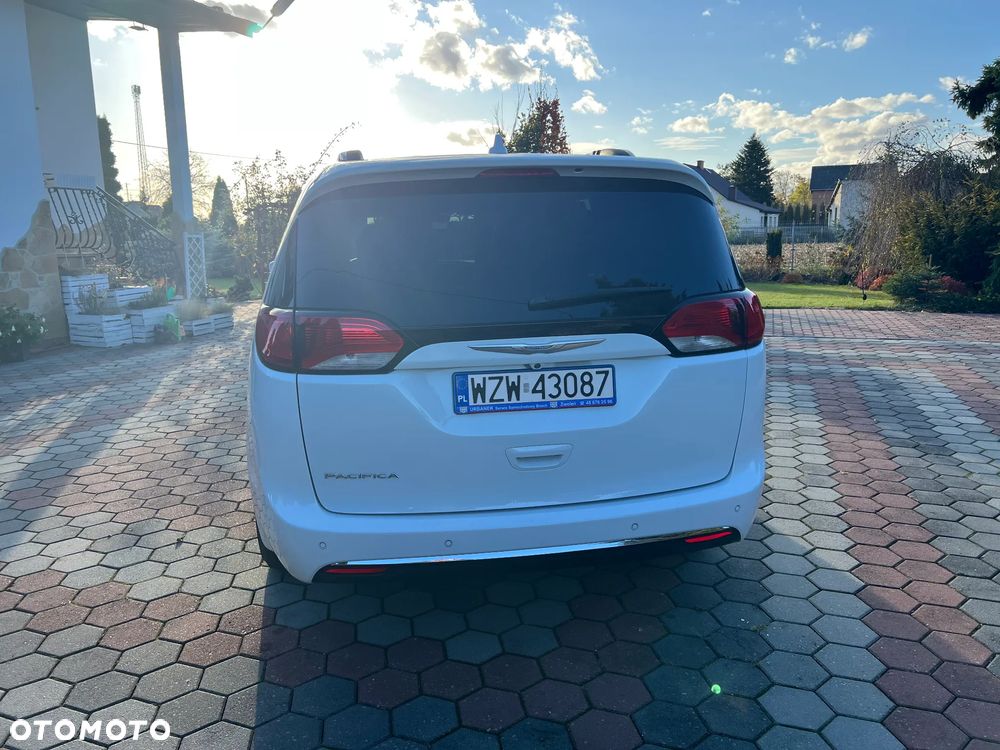 Chrysler Pacifica - 9