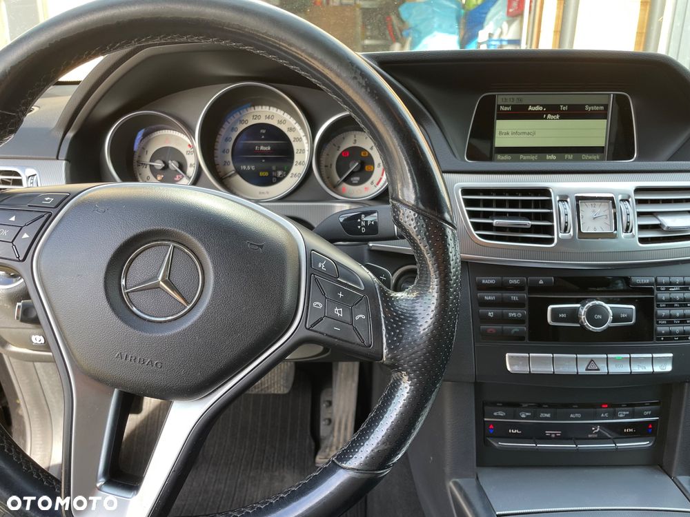 Mercedes-Benz Klasa E 220 CDI BlueEff - 17