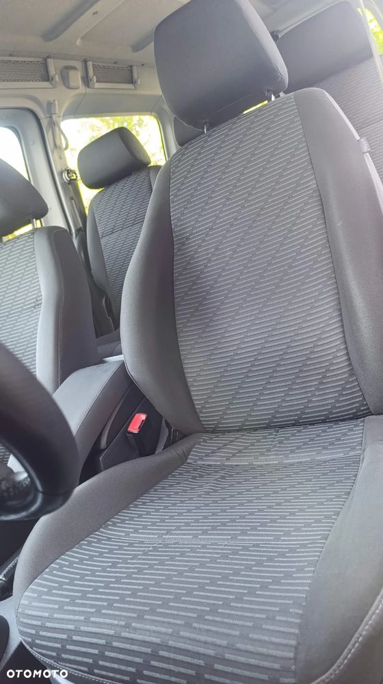 Volkswagen Caddy Maxi Highline DSG - 15