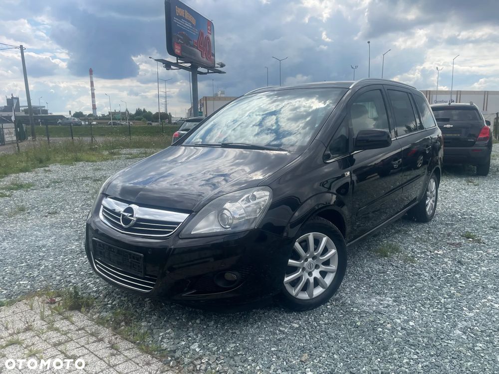 Opel Zafira - 1