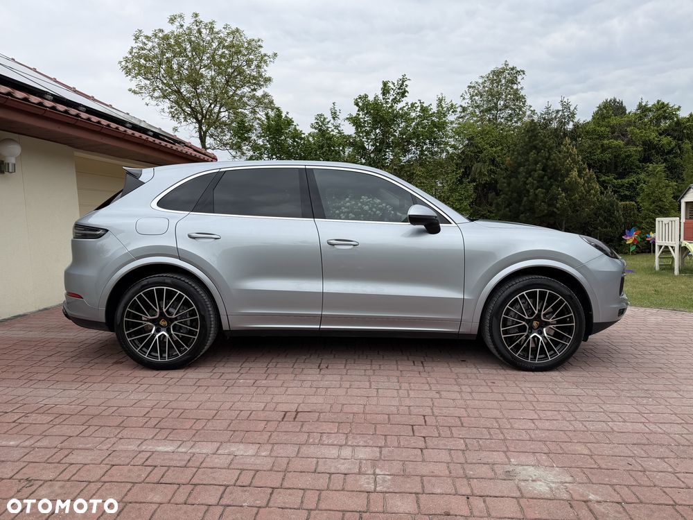 Porsche Cayenne - 4