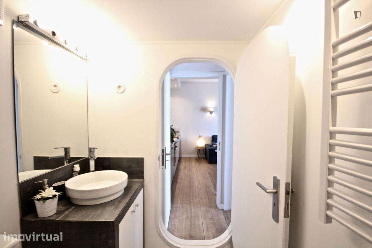 Apartamento com 1 quartos - localizado em Princípe Real Lisbon - Grande imagem: 3/17