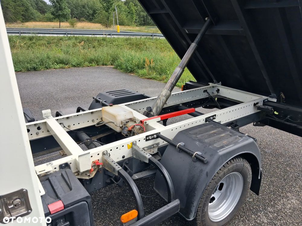 Iveco 35C13 - 21