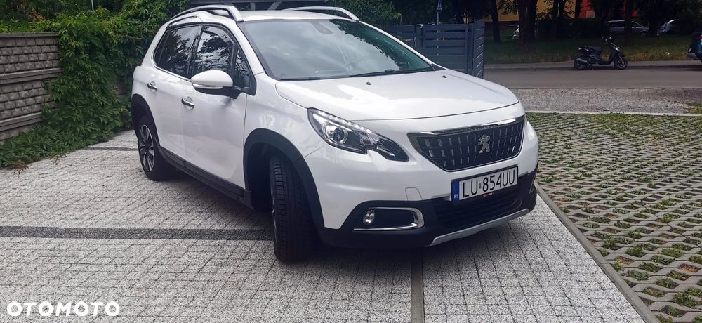 Peugeot 2008 1.2 Pure Tech Style S&S - 4