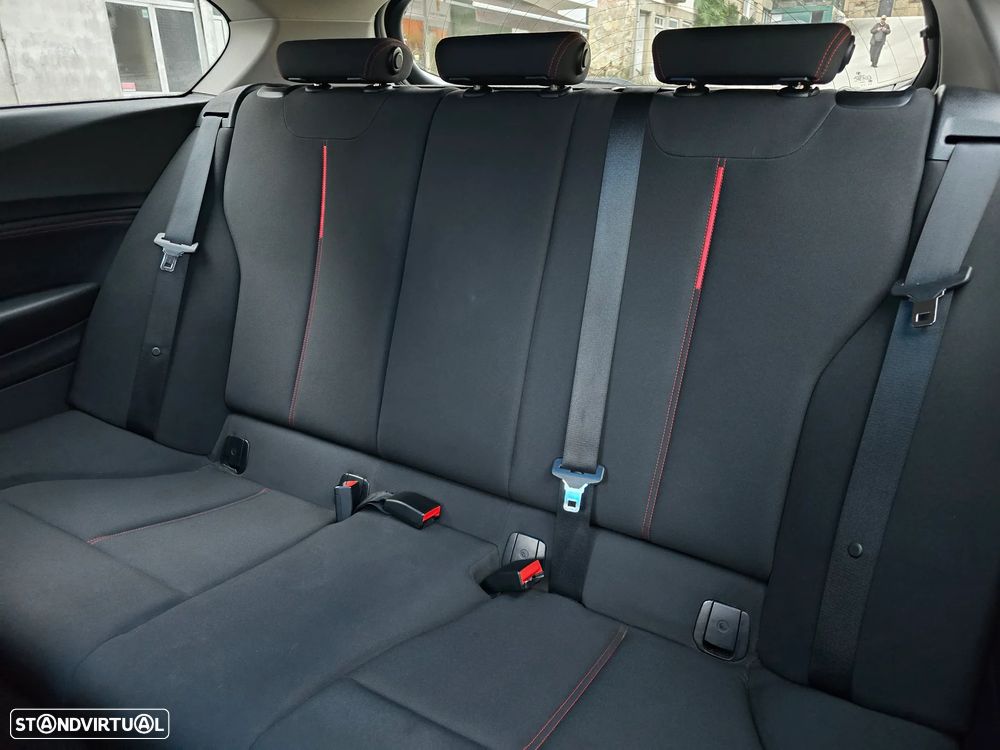 BMW 118 d Sport Line - 13