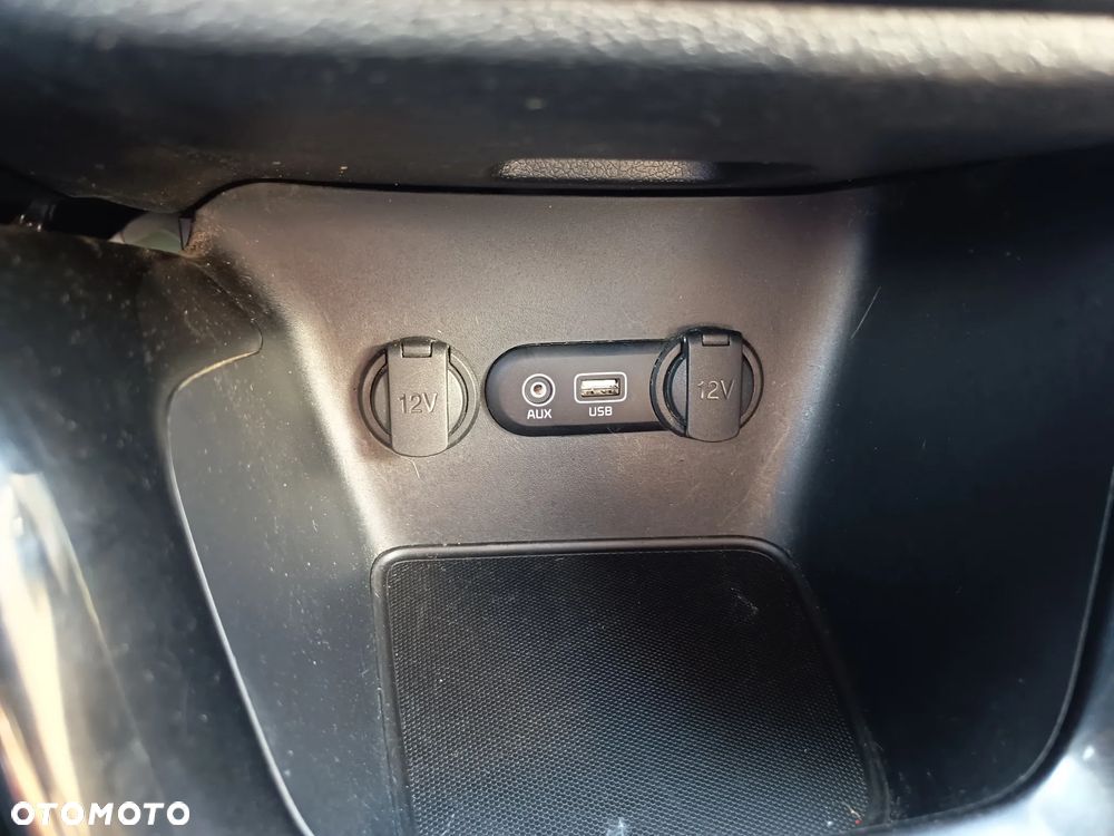 Kia Ceed - 22