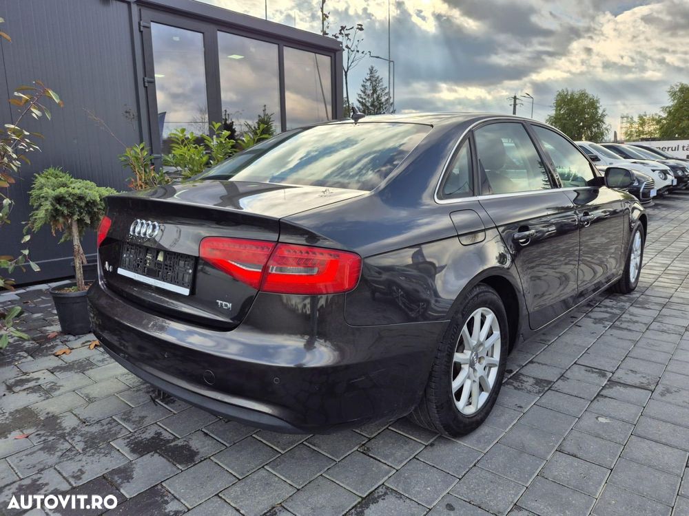 Audi A4 - 4