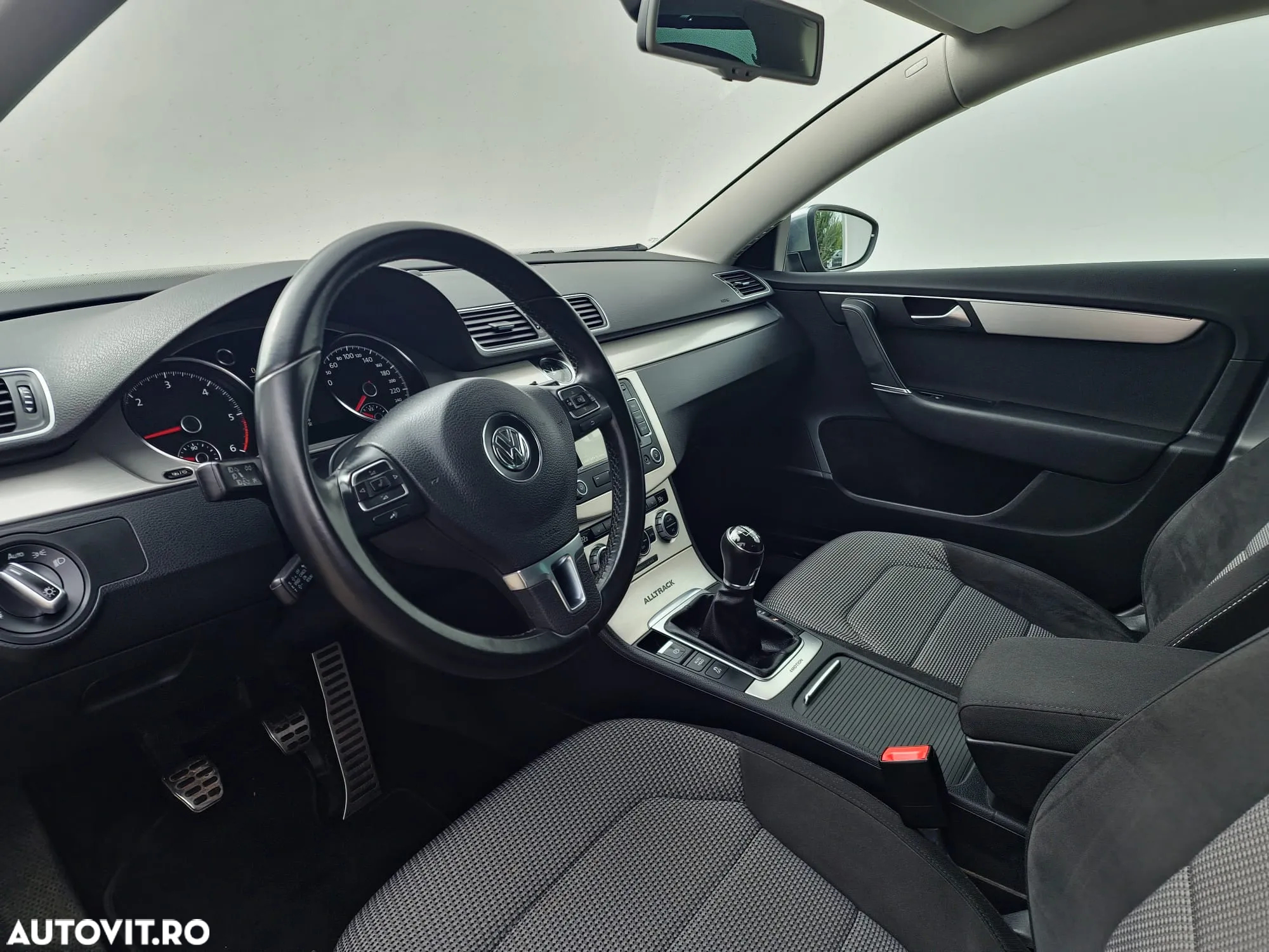 Volkswagen Passat Alltrack 2.0 TDI 4Motion BMT - 9