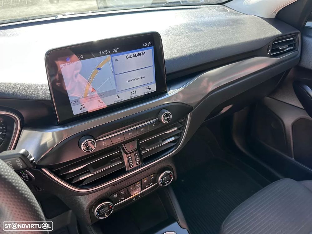 Ford Focus 1.0 EcoBoost S&S TITANIUM - 17