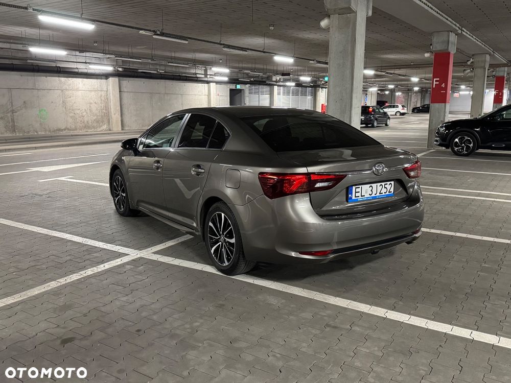Toyota Avensis 2.0 D-4D Prestige - 13