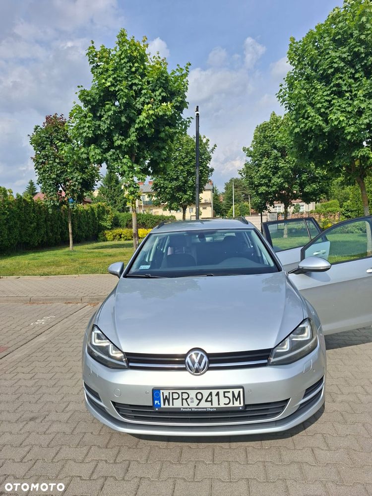 Volkswagen Golf - 1