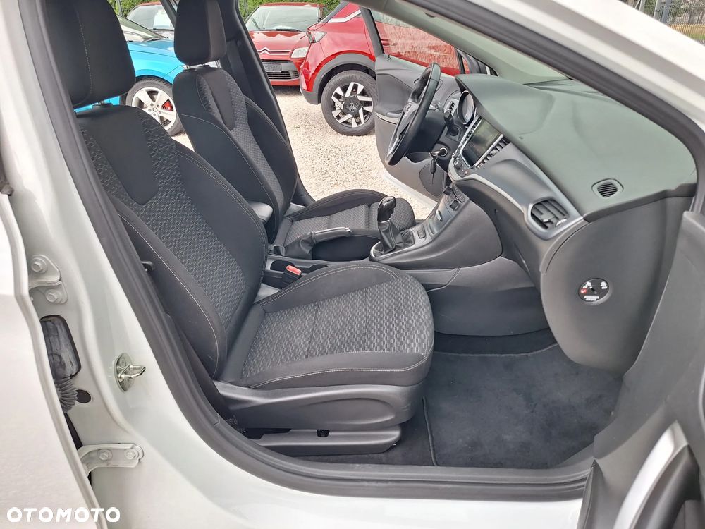Opel Astra - 24