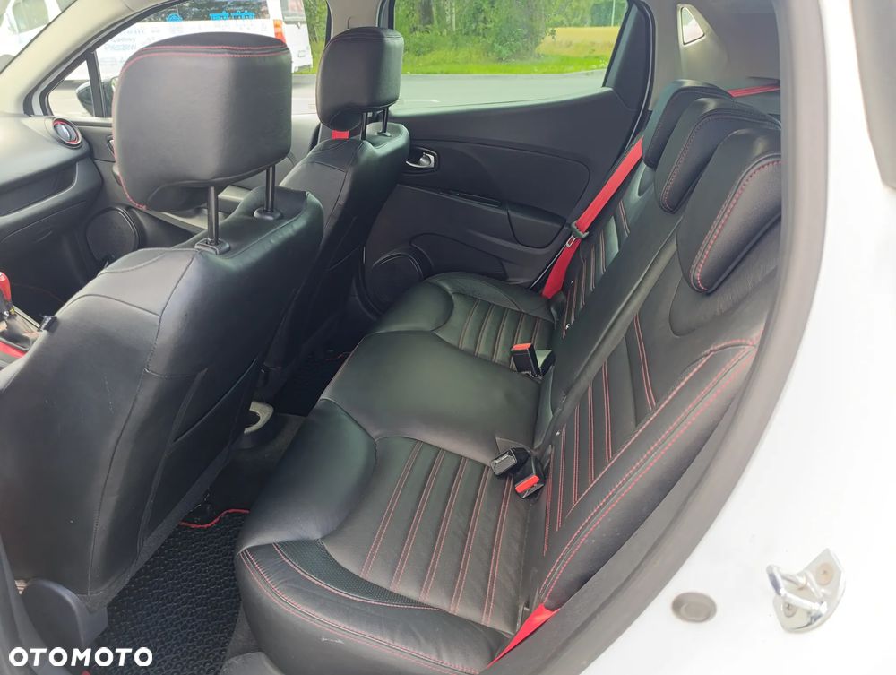 Renault Clio TCe 200 EDC Sport R.S - 19