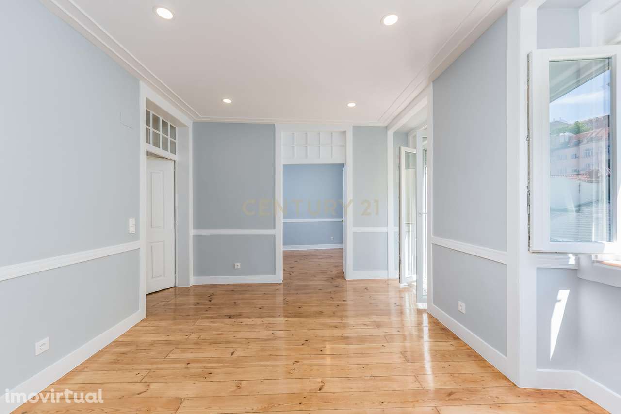 T2 Totalmente Remodelado, a 3 min do Metro e no Coração de Lisboa | La - Grande imagem: 5/29