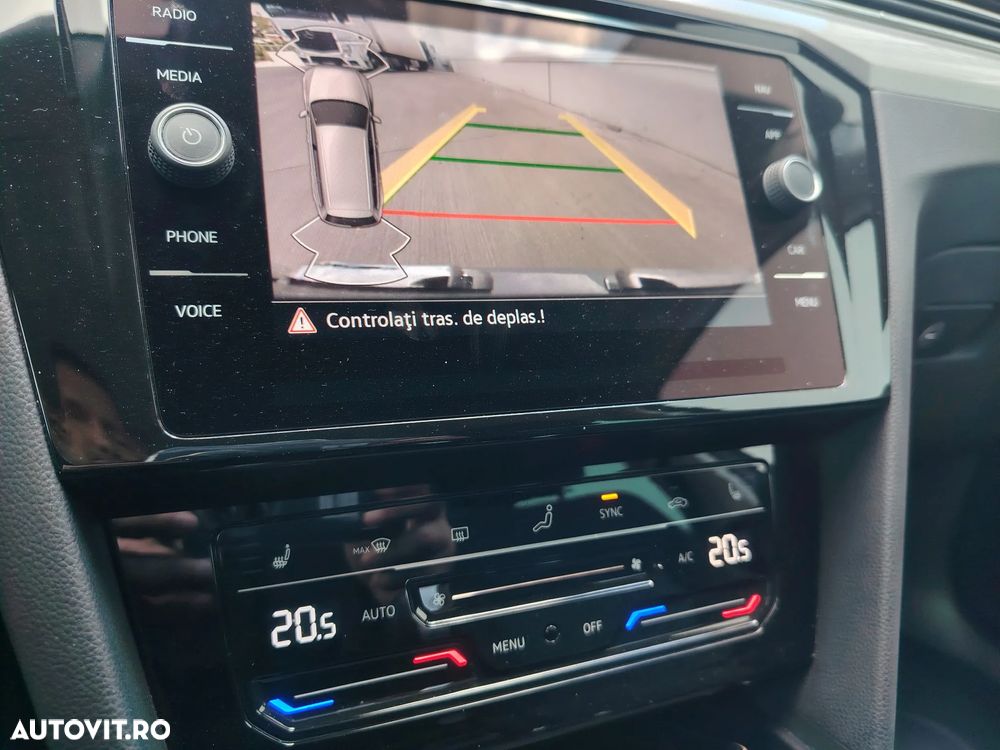 Volkswagen Passat 2.0 TDI SCR DSG Business - 1