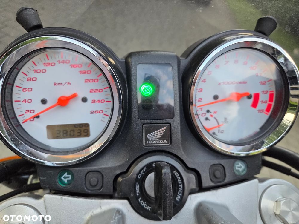Honda Hornet - 8