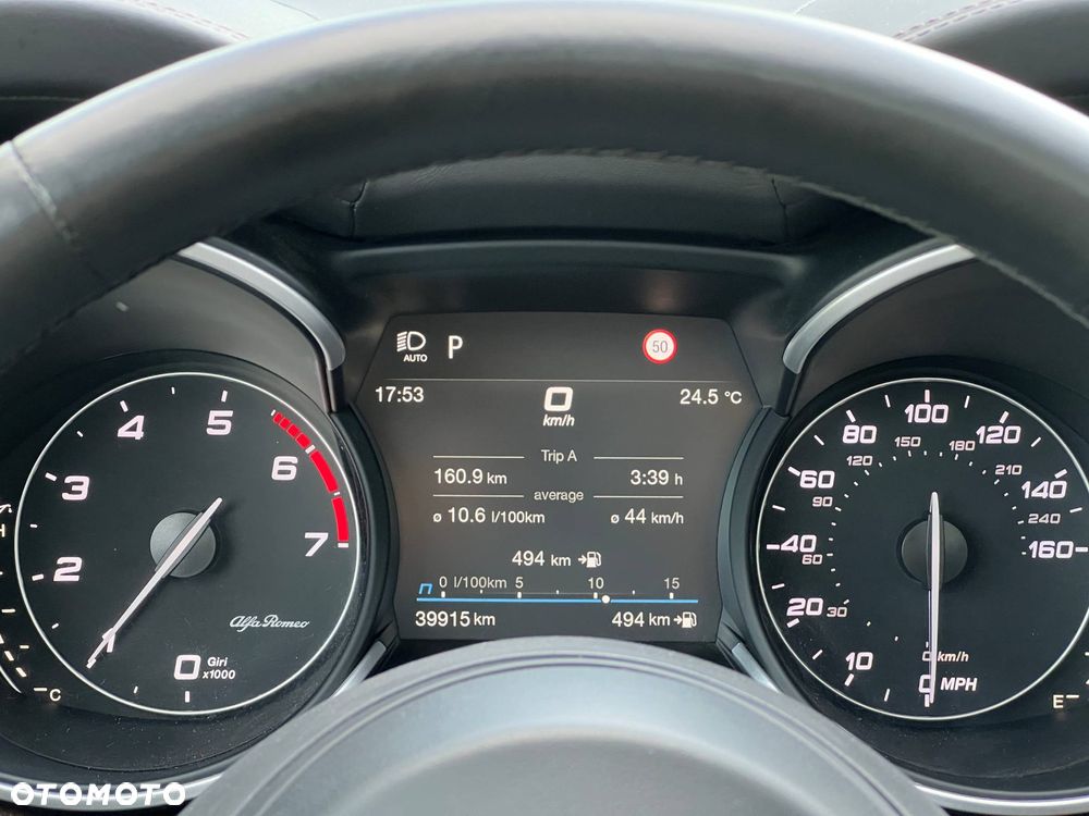 Alfa Romeo Stelvio 2.0 Turbo 16V AT8-Q4 Ti - 10