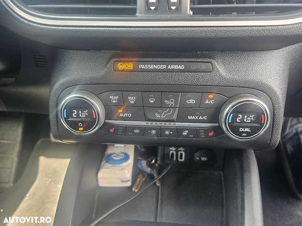 Ford Focus 1.0 EcoBoost Connected - 6