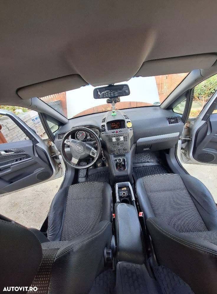 Opel Zafira - 3