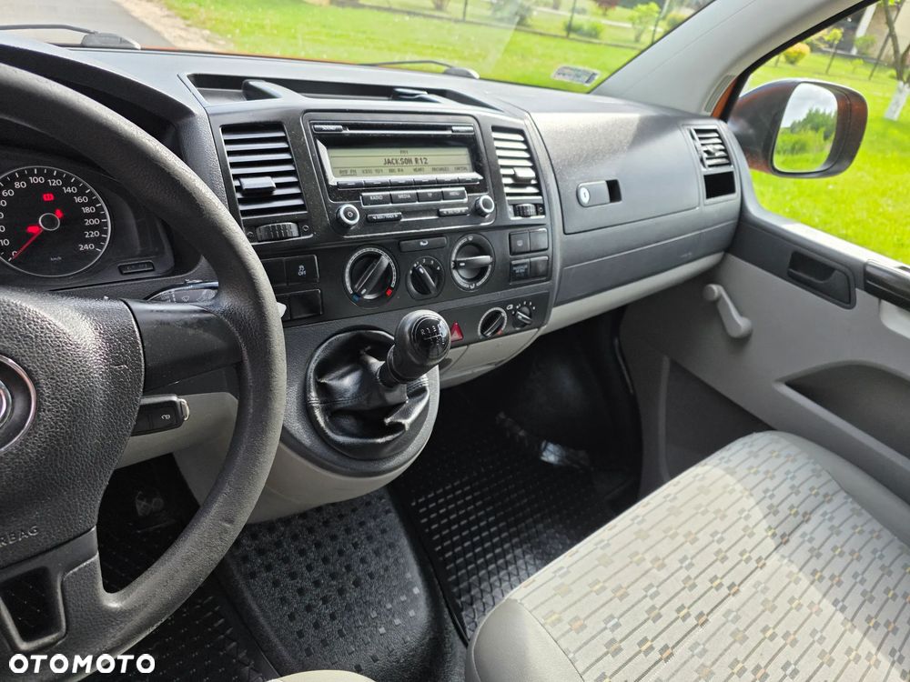 Volkswagen Transporter L1H2 - 11