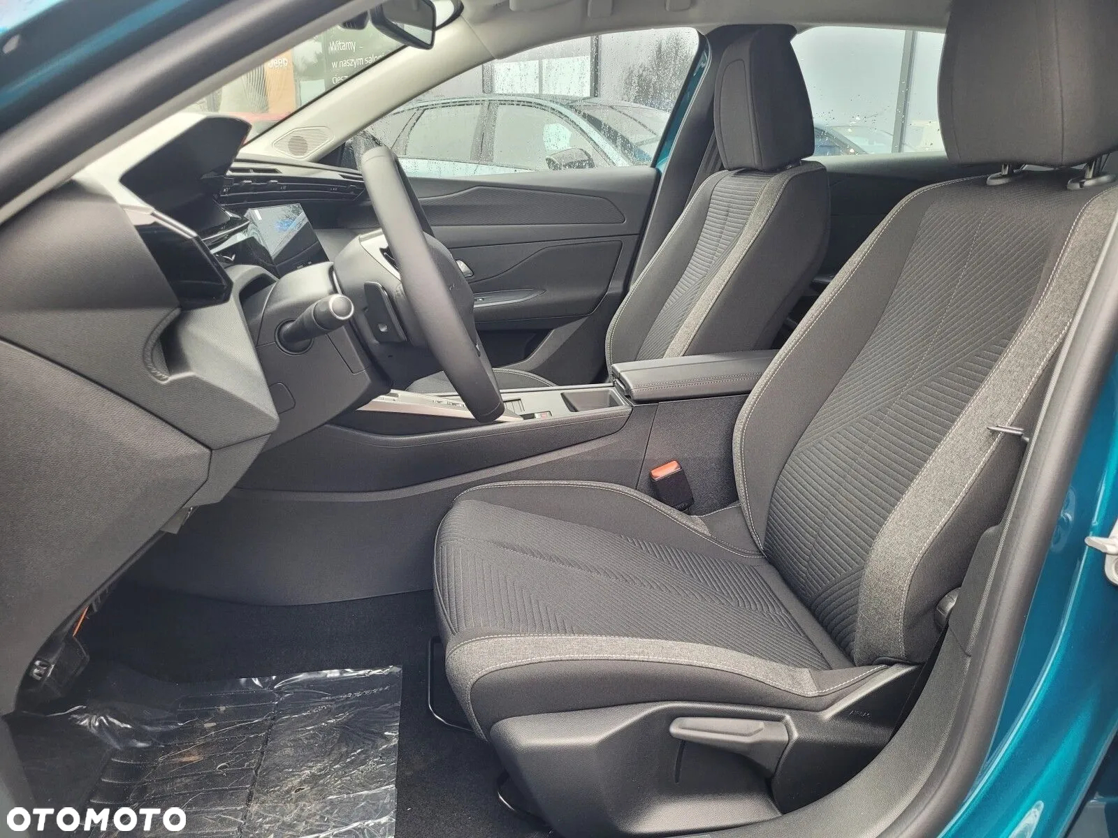 Peugeot 308 - 8