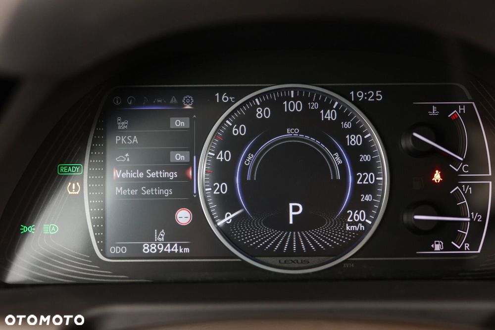 Lexus ES - 7