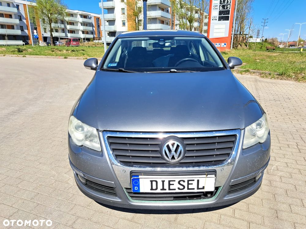 Volkswagen Passat - 3