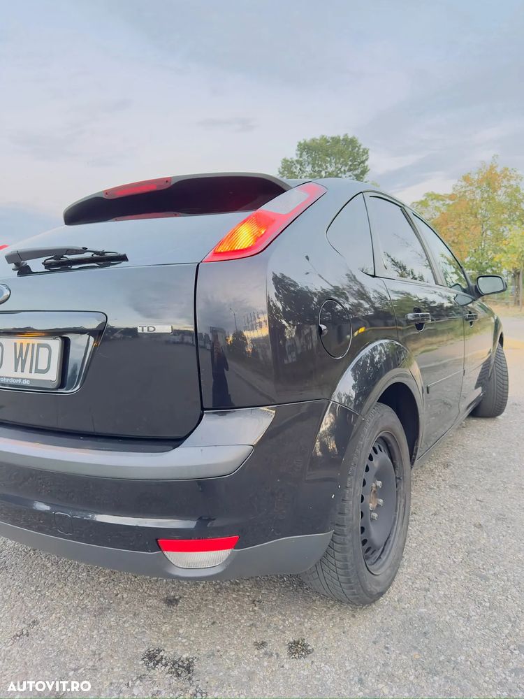 Ford Focus 1.6 TDCI Ghia - 4