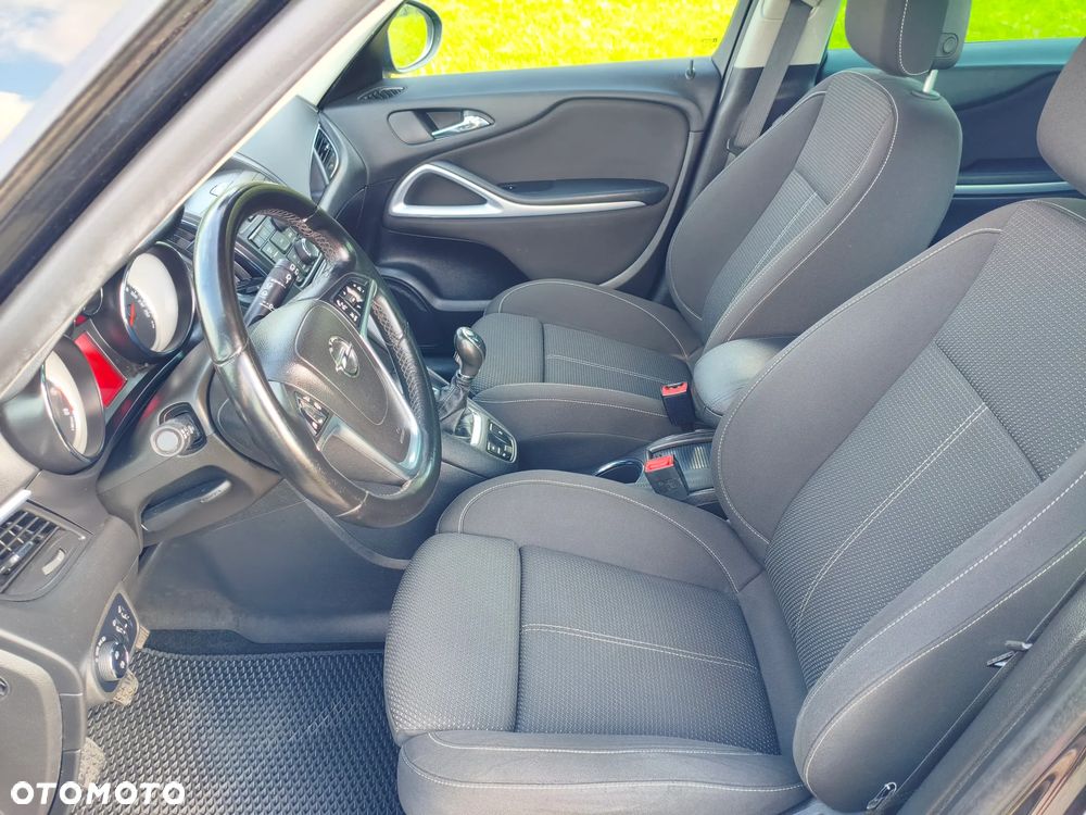 Opel Zafira - 10