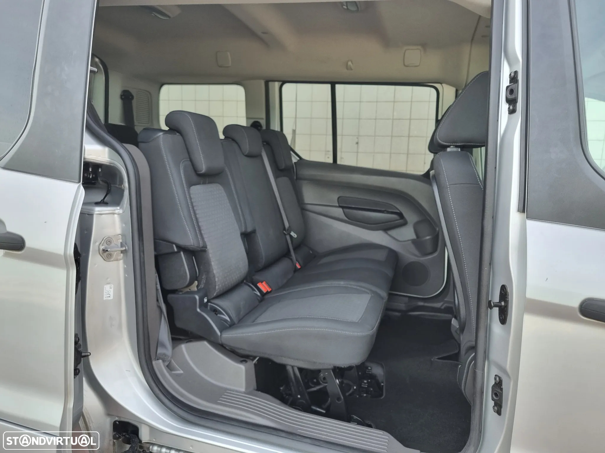 Ford Tourneo Connect Grand 1.5 TDCi Active - 11