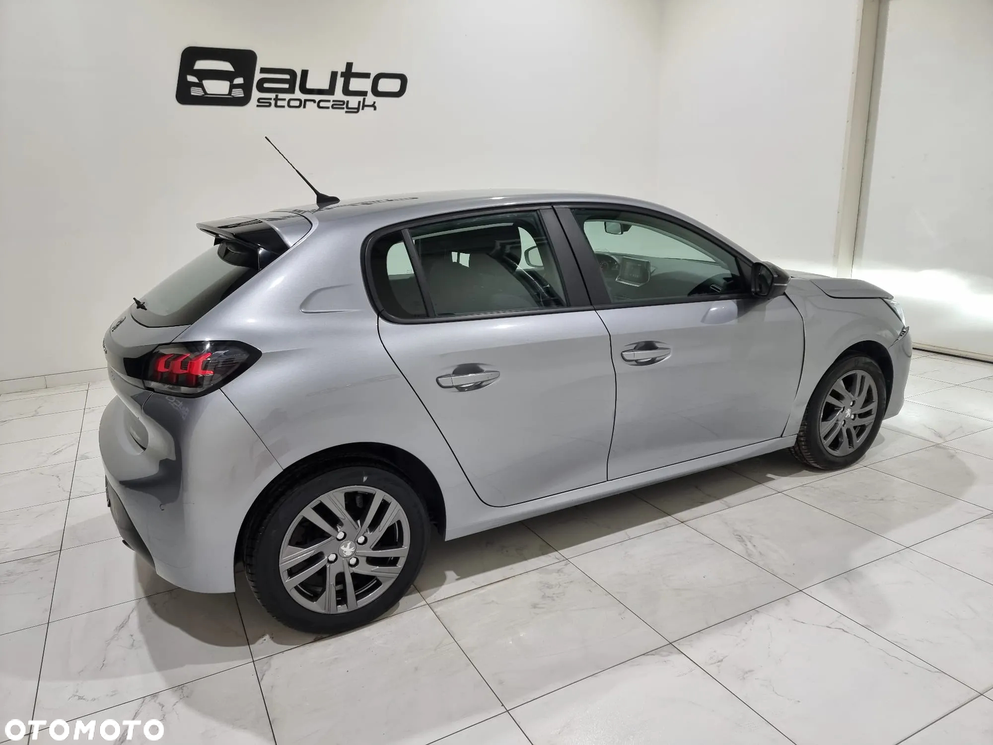 Peugeot 208 - 9