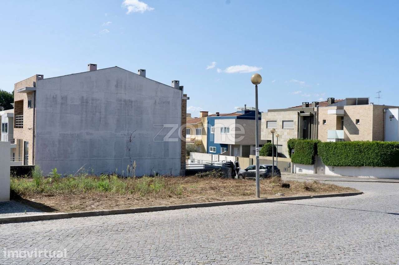 Lote Urbano para venda na Cidade da Maia - Grande imagem: 5/15
