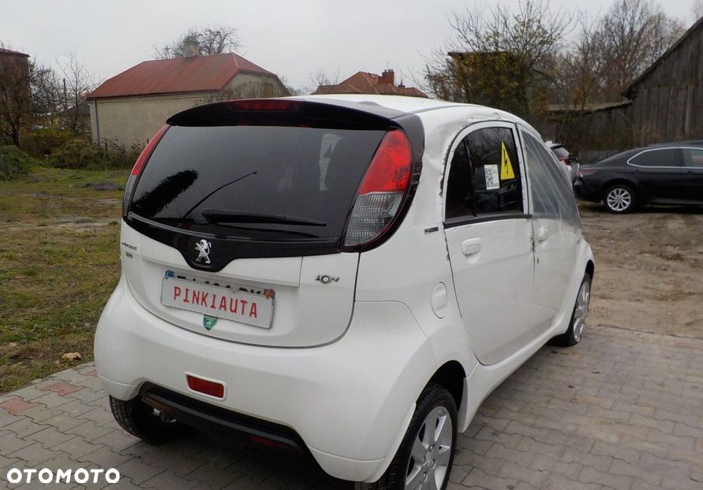Peugeot iOn - 7