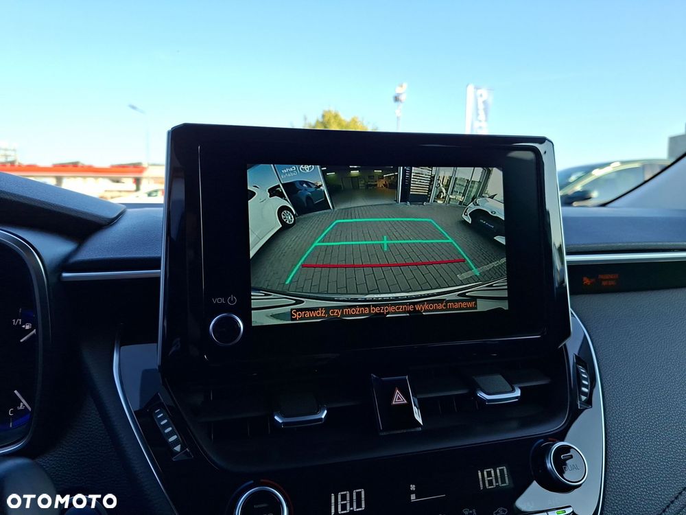 Toyota Corolla 1.8 Hybrid Comfort - 23