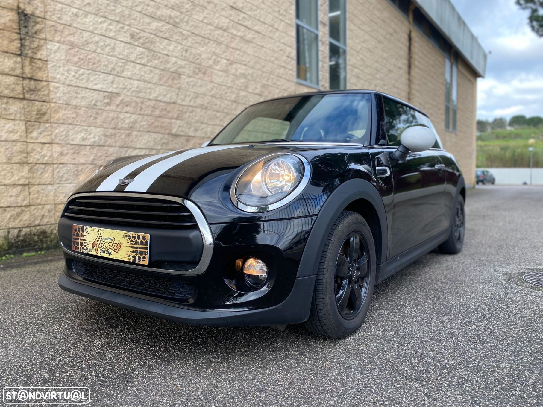 MINI 3 Portas One Metropolitan - 1