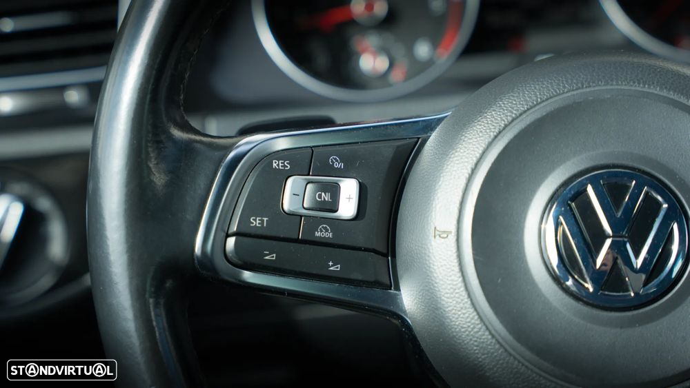 VW Golf 2.0 TDi GTD DSG - 25