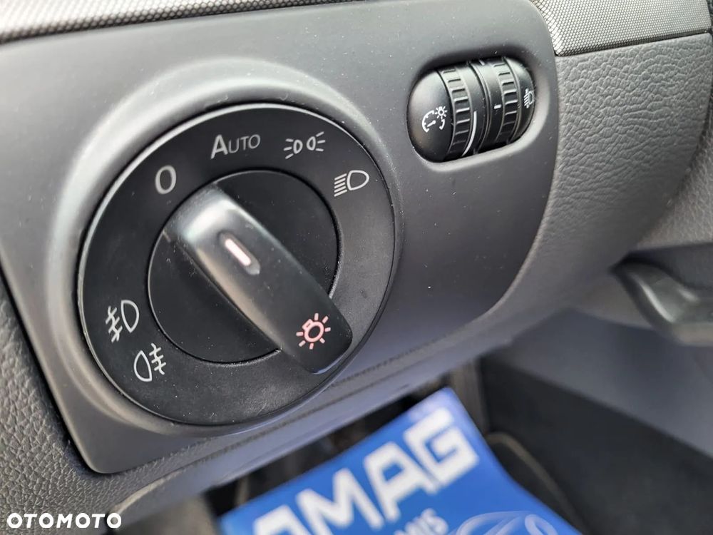 Volkswagen Golf Variant 1.9 TDI DPF Trendline BlueMotion - 18