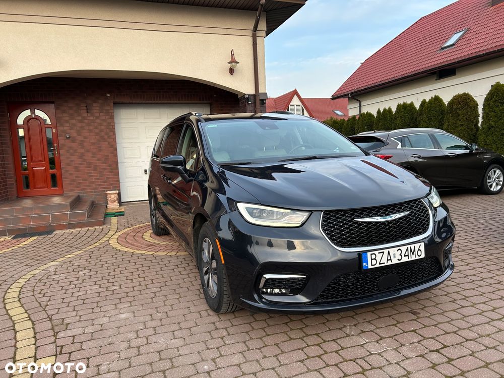 Chrysler Pacifica - 4