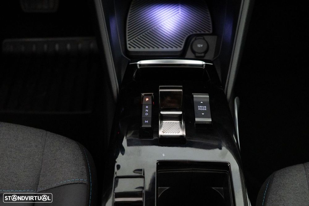 Citroën C4 X 1.2 PureTech Shine Pack EAT8 - 27