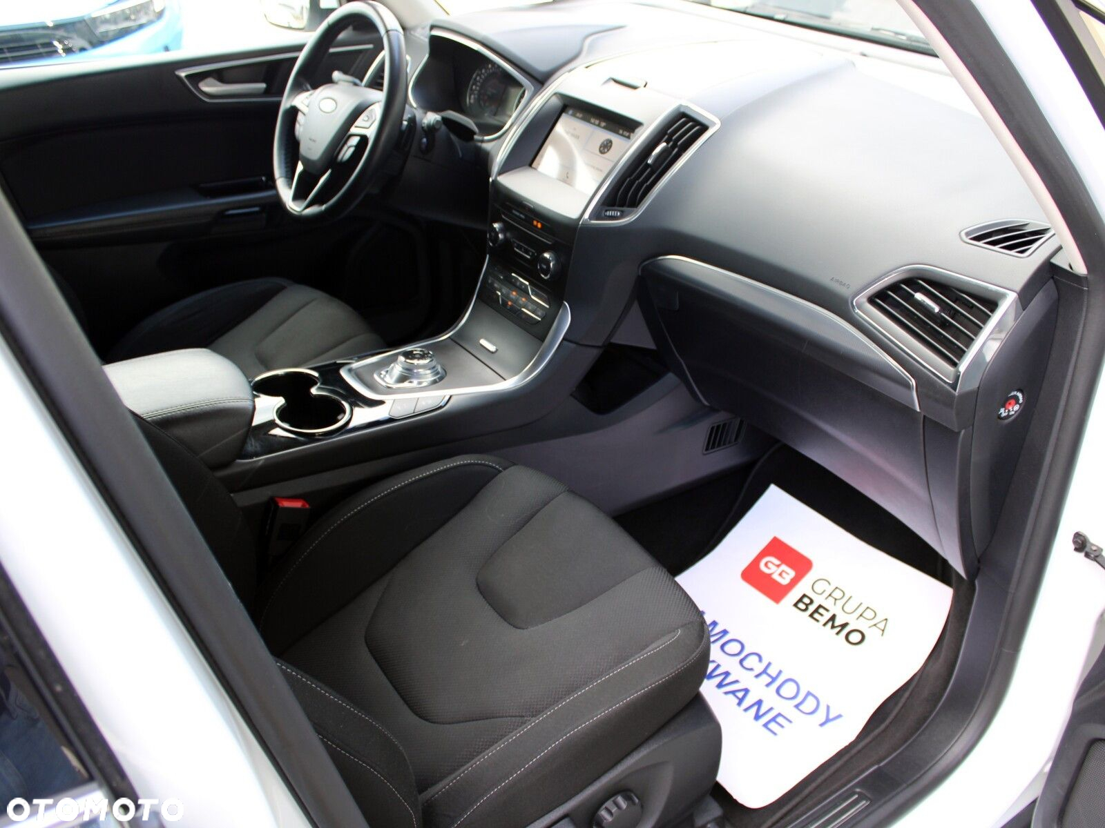Ford S-Max - 16