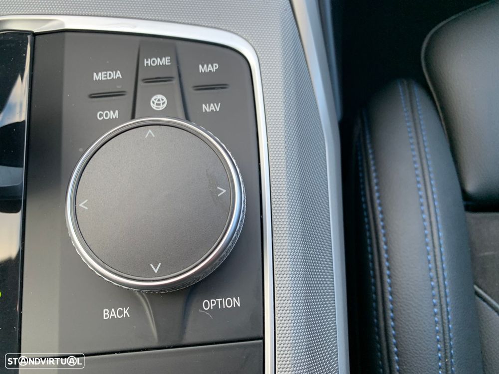 BMW 320 d Pack M Shadow Auto - 28