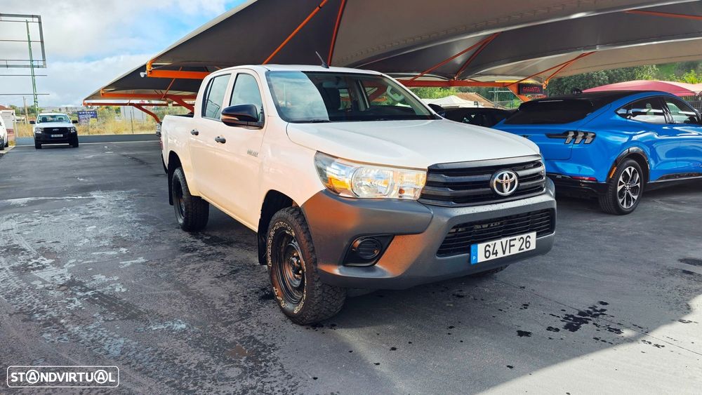 Toyota Hilux 2.4 D-4D 2WD CD Tracker - 18