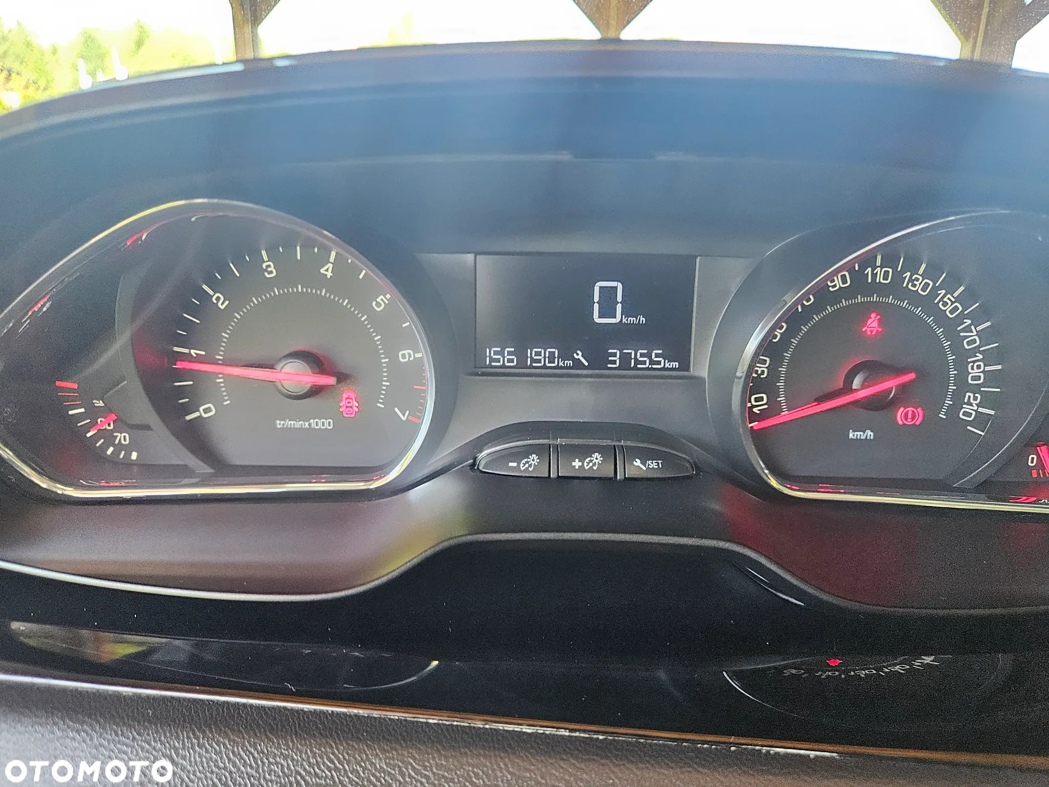 Peugeot 208 1.2 PureTech GPF Allure S&S - 18