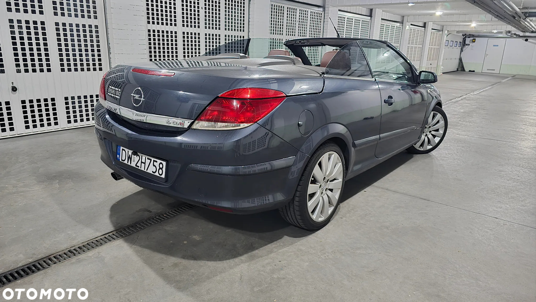 Opel Astra Twin Top 1.9 CDTI Cosmo - 25