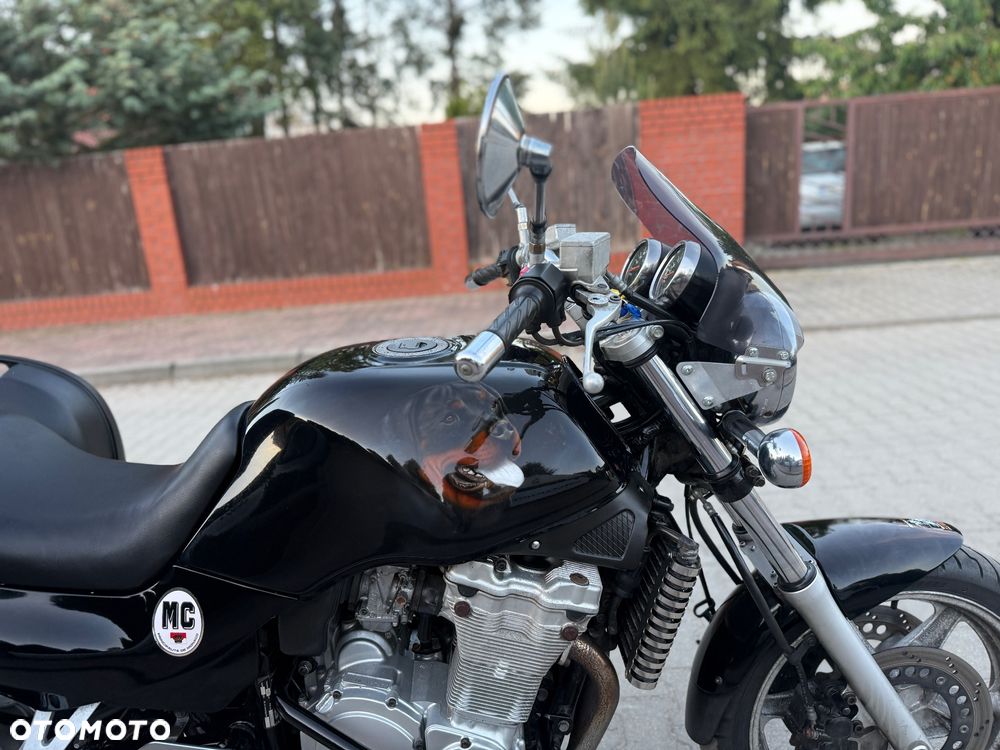 Suzuki GSX - 7