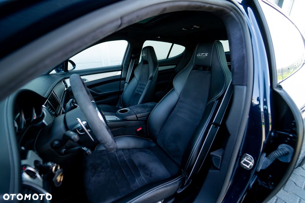Porsche Panamera GTS PDK - 20