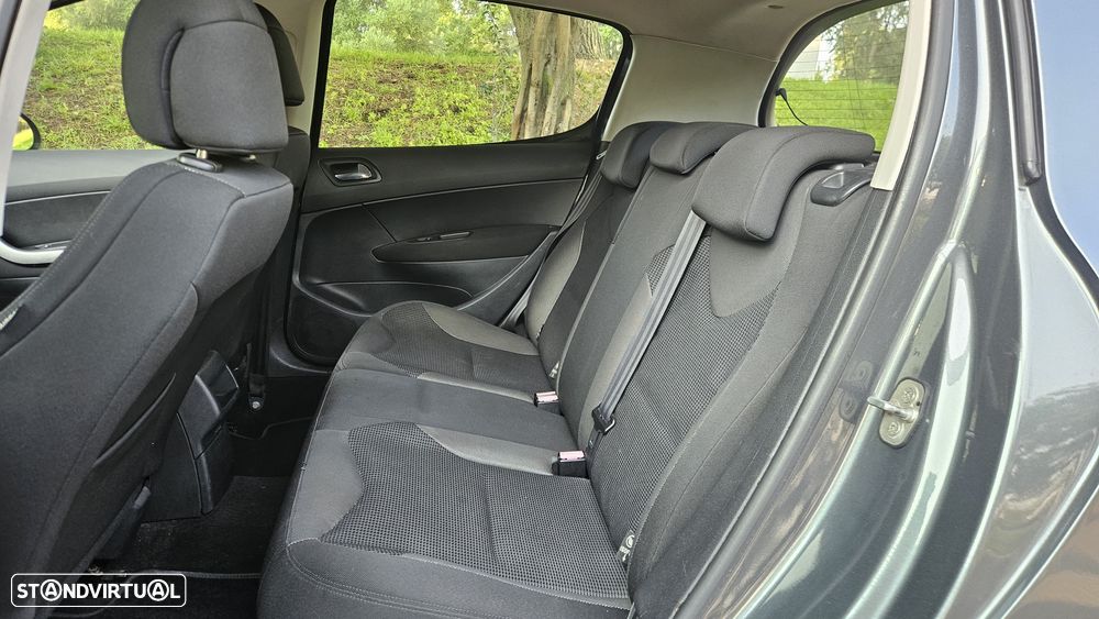 Peugeot 308 1.6 HDi Premium - 9
