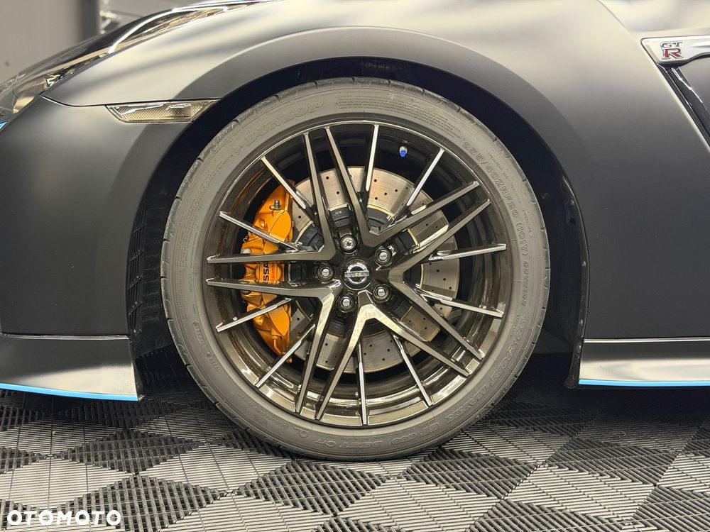Nissan GT-R Black Edition - 5