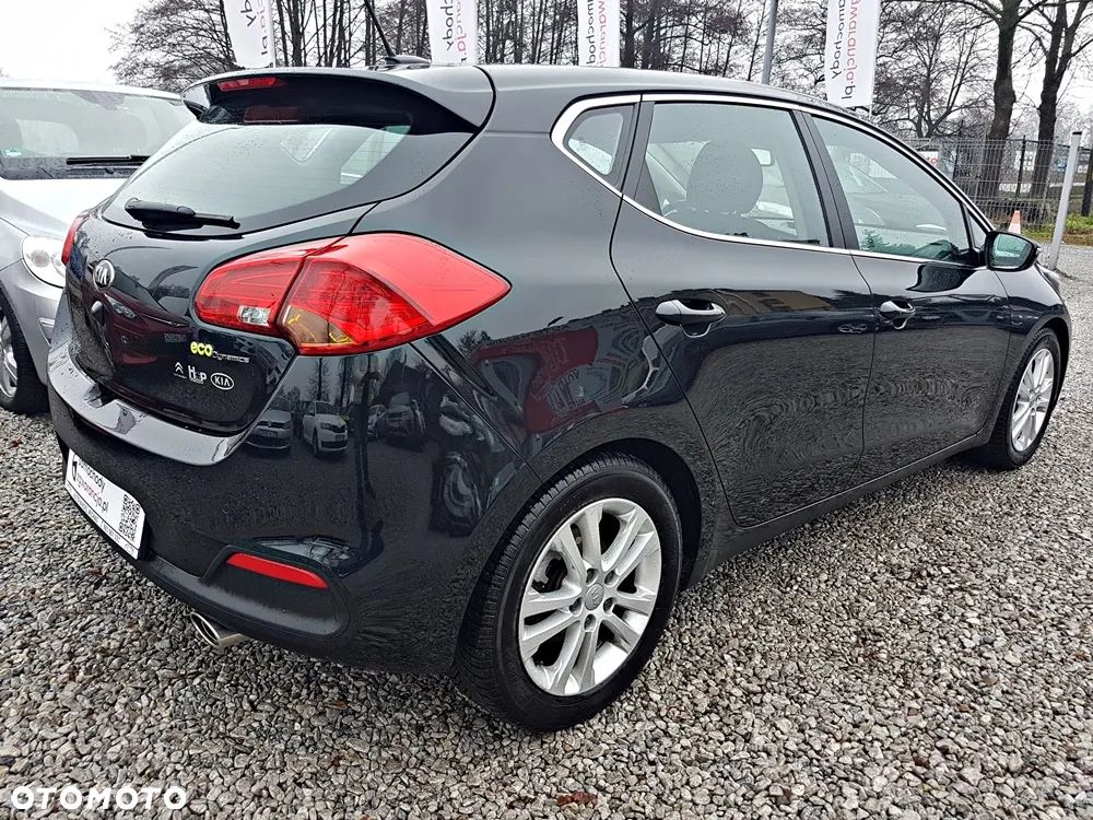 Kia Ceed 1.4 CVVT Attract - 35