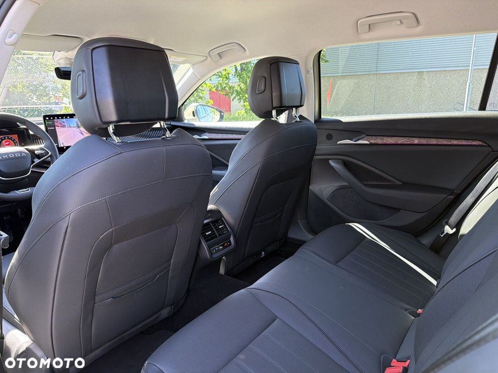 Skoda Superb 1.5 TSI Plug-in Hybrid L&K DSG - 24